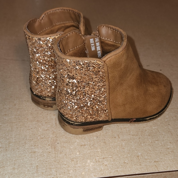 Size 5 toddler boots - Picture 4 of 4